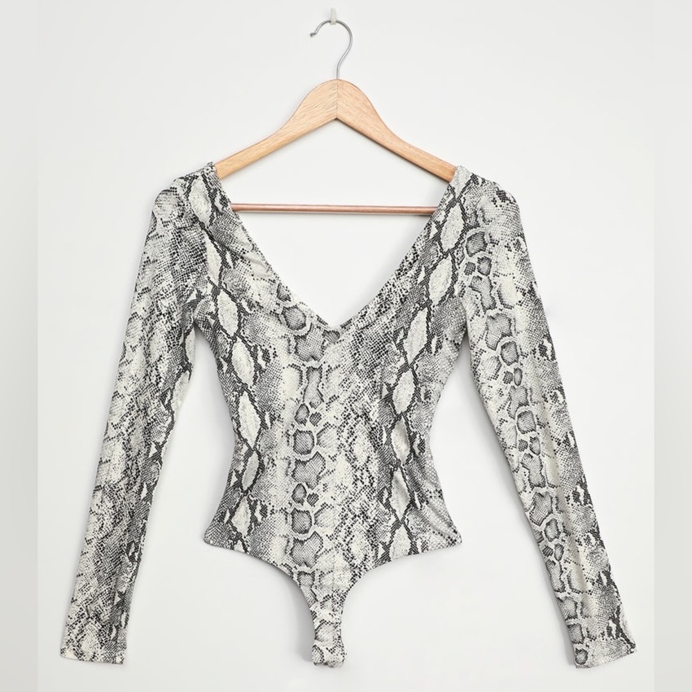 Lulu’s Fierce Desires White Snake Print Long Sleeve Bodysuit